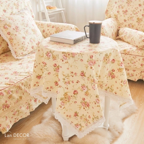 Khăn trải bàn tròn họa tiết hoa hồng nền vàng LanDecor - TB515