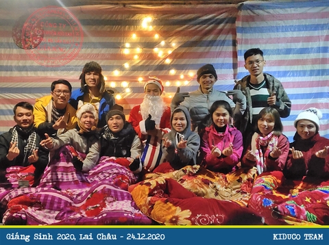 Giáng sinh 2020: Đêm Noel xa nhà đặc biệt ấm áp trên lán trại Tả Liên Sơn