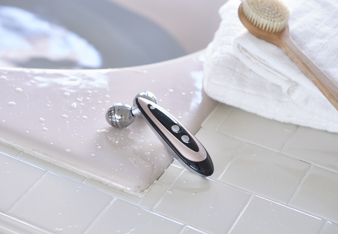 Máy Massage Mặt Và Toàn Thân YA-MAN Tornado RF Roller HRF-15/HRF-15P