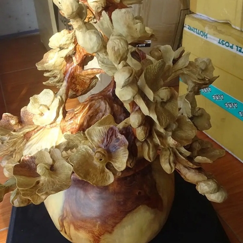 Bình hoa mai vàng gỗ gù hương - Mộc Hương Shop