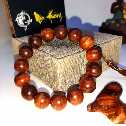 Vòng Gỗ Sưa Đỏ Quảng Bình Núi Rừng Già 14mm