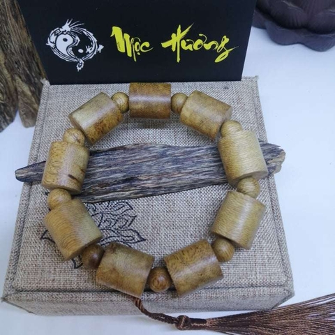 Vòng Trầm Hương Đốt Trúc 14mm Tốc Núi Rừng