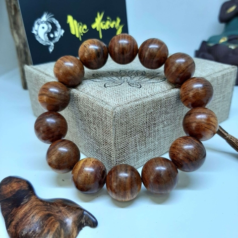 Vòng Gỗ Sưa Đỏ Quảng Bình Núi Rừng 16mm