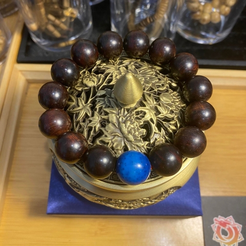 Vòng Gỗ Sưa Đen Vip 14mm Mix San Hô Xanh Tự Nhiên