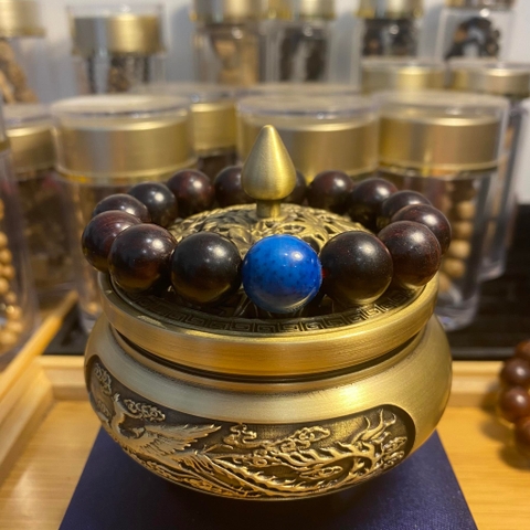 Vòng Gỗ Sưa Đen Vip 14mm Mix San Hô Xanh Tự Nhiên