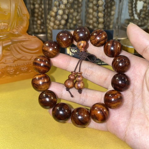 Vòng Gỗ Sưa Bắc Đen Già 100 Năm 16mm Vân Đẹp