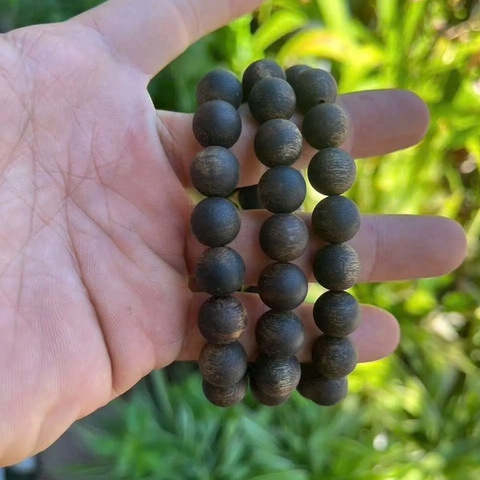 Vòng Tay Gỗ Kỳ Hải Nam 10mm Chìm Nước