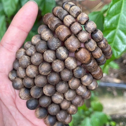 Vòng Tay Gỗ Kỳ Hải Nam 8-10mm Chìm Nước Trúc Nhộng
