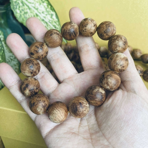 Vòng Gỗ Nu Ngọc Am 16mm Chọn Đẹp