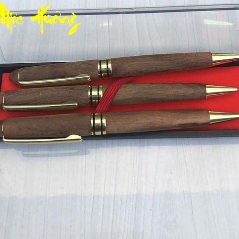 Bút gỗ hoàng đàn nắp xoáy - Mộc Hương Shop