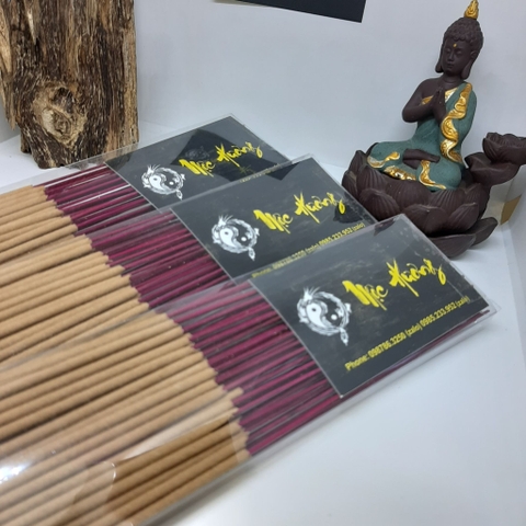 Nhang Cây Trầm Hương Tự Nhiên Núi Rừng SVIP ( Hộp 100g, 40cm )