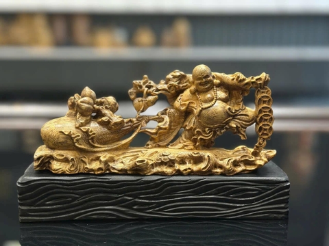 Tượng Gỗ Trầm Hương Phật Di Lặc Kéo Bao Tiền Để Xe