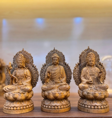 Tượng Gỗ Trầm Hương Phật Tổ Như Lai Để Xe