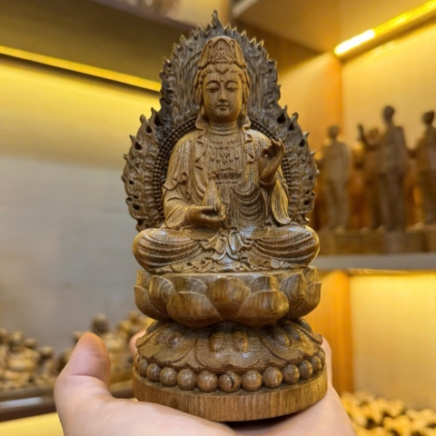 Tượng Gỗ Trầm Hương Như Lai Đại Nhật Để Xe
