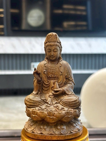 Tượng Gỗ Trầm Hương Quan Âm Bồ Tát Ngồi