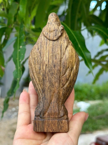 Tượng Gỗ Trầm Hương Tự Nhiên Đức Mẹ Ban Ơn Để Xe