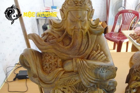 Tượng QUAN CÔNG trấn trạch trừ tà ma gỗ Bách Xanh thơm mát