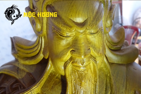 Tượng QUAN CÔNG trấn trạch trừ tà ma gỗ Bách Xanh thơm mát