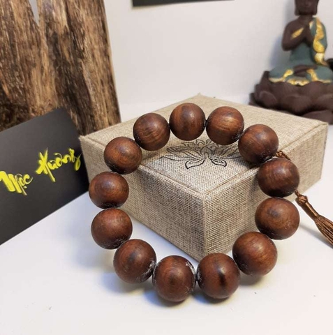 Vòng Gỗ Hoàng Đàn Chìm Nước 16mm Mọng Dầu