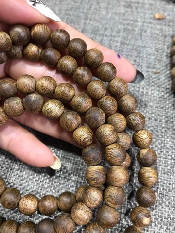 Vòng gỗ kỳ hải nam 108 hạt 8mm thơm ngọt