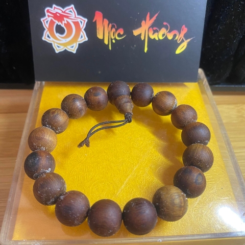 Vòng Gỗ Hoàng Đàn 12mm Hàng Rễ Mọng Dầu Cận Chìm