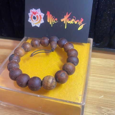 Vòng Gỗ Hoàng Đàn 12mm Hàng Rễ Mọng Dầu Cận Chìm