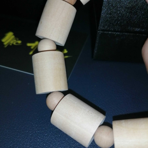 Vòng Gỗ Đàn Hương Ấn Độ 14mm Đốt Trúc 1000 Năm Tuổi