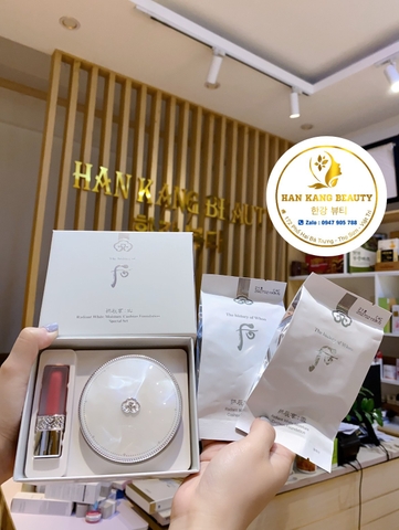 Set Phấn nước dưỡng trắng The History of  Radiant White Moisture Cushion Foundation Special Set (tặng kèm Son + 2 Lõi Phấn) Set Phấn nước dưỡng trắng The History of  Radiant White Moisture Cushion Foundation Special Set (tặng kèm Son + 2 Lõi Phấn)