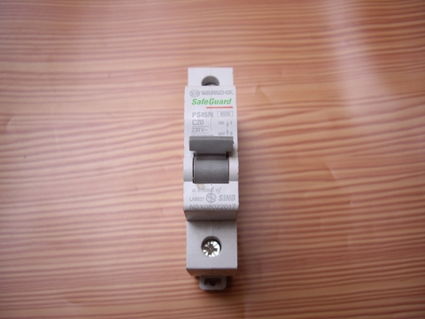 Aptomat 1 Tép MCB 1 Pha 16A 20A 25A 32A 40A Vanlock