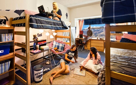 Nói thẳng với bạn cùng phòng ký túc khi du học