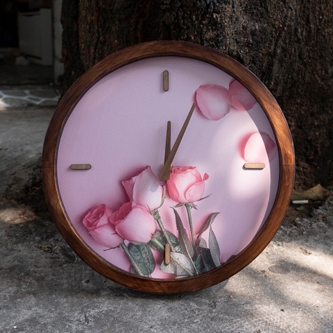 Đồng hồ treo tường gỗ tự nhiên tròn hoa hồng D33cm, máy kim trôi không ồn | Quà tặng tân gia | Artclock Soyn SC02
