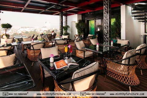 Bàn ghế mây nhựa Minh Thy vs Demark: Thương hiệu nào đáng đầu tư hơn ?