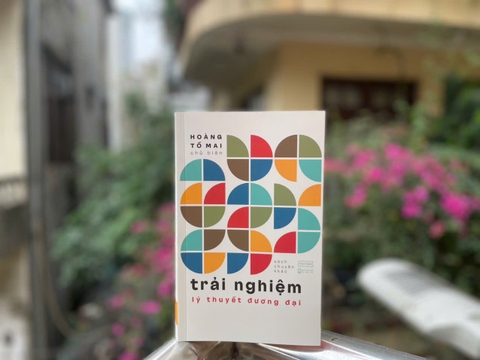 Trải Nghiệm Lý Thuyết Đương Đại - Hoàng Tố Mai chủ biên