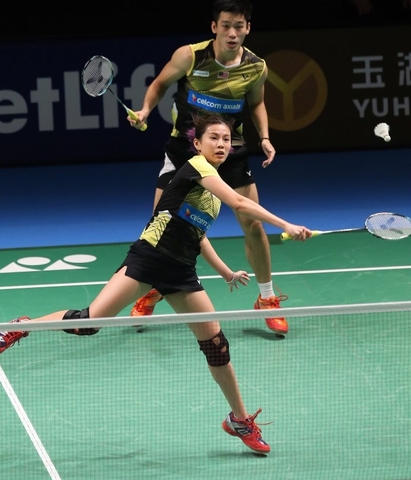 đánh cầu lông có tăng chiều cao