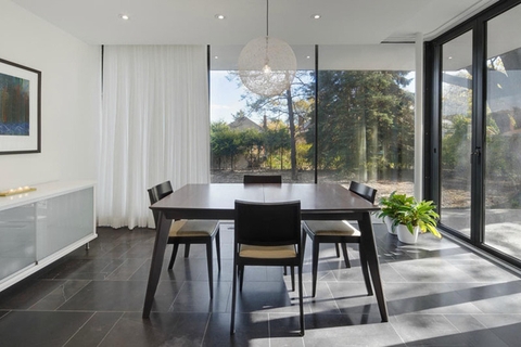 Cửa kính cường lực cho phòng khách