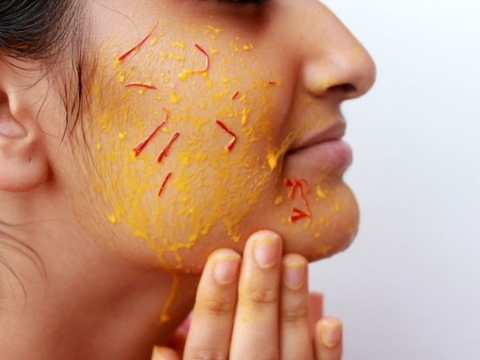 Cách sử dụng saffron nhụy hoa nghệ tây để làm đẹp hiệu quả