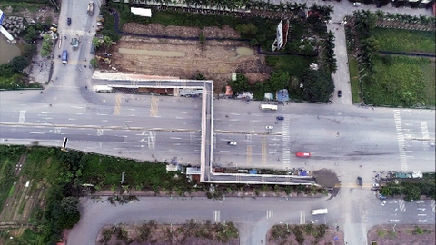 Cầu chữ Z 18 tỷ độc đáo ở Hà Nội, xế hộp nhìn mà 'thèm'