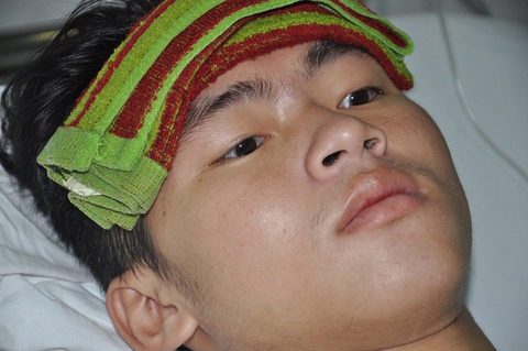 Chàng trai tuổi 20 xin mẹ
