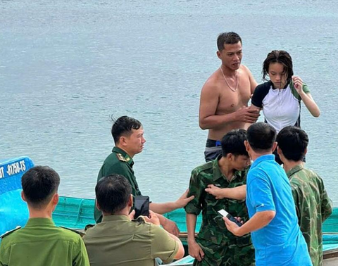 Du khách bị sóng cuốn 12 giờ: 'Tôi tưởng sẽ chết trên biển'