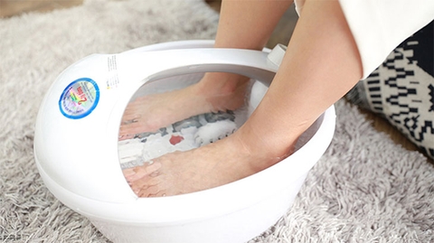 10 công dụng của bồn ngâm chân đối với sức khỏe
