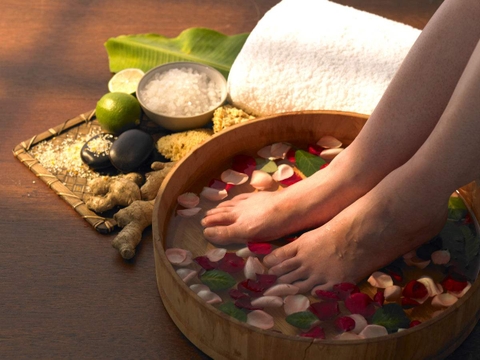 Cách điều trị đau phía trong bàn chân