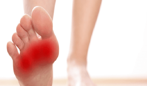 Trị đau lòng bàn chân với máy massage chân