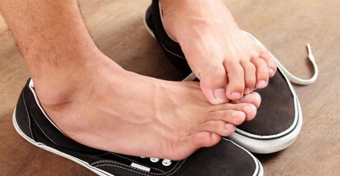 Những tuyệt chiêu đơn giản đối phó với đôi bàn chân bốc mùi