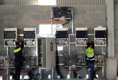 Hệ thống điện năng lượng mặt trời mái nhà công suất 999kW -3 Pha  lắp đặt cho  CÔNG TY TNHH QUANG ĐIỆN HƯNG PHÚ