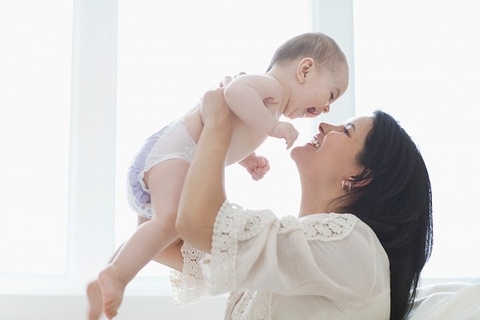 Bố mẹ nên làm gì để con phát triển trí thông minh?