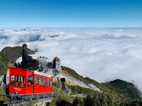 Vé Tàu Hỏa Leo Núi Fansipan