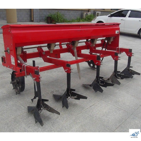 Máy vun luống bón phân