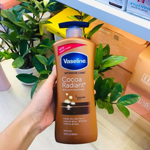 Sữa Dưỡng Thể Vaseline màu nâu Intensive Care cocoaglow 725ml