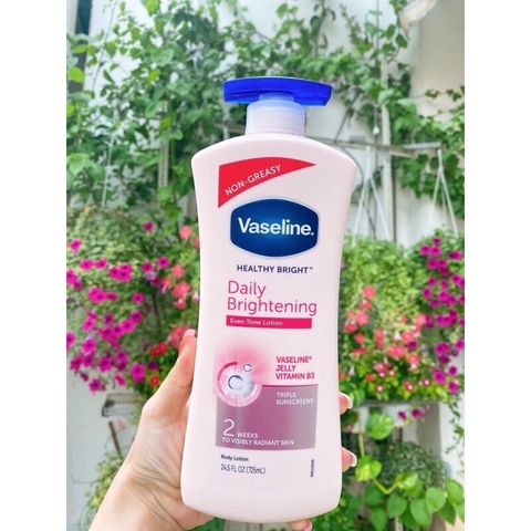 Sữa dưỡng thể Vaseline Healthy Bright Daily Brightening 725ml