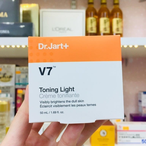 KEM DƯỠNG TRẮNG VÀ TÁI TẠO DA  DR.JART+ V7 TONING LIGHT CREME TONIFIANTE